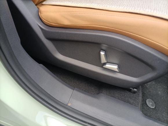 [上海·沪A] 二手威马汽车威马W62021款 520km ACE极智版