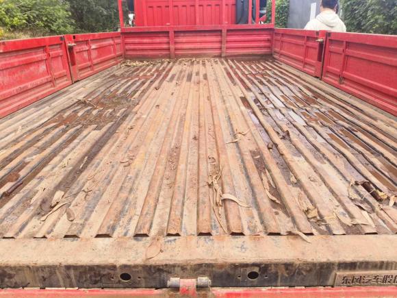 [成都·川G] 二手五十铃翼放2023款 EM7 2.5T 单排栏板