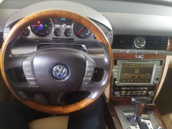 [武汉·鄂A] 二手大众辉腾2011款 3.6L V6 5座加长商务版