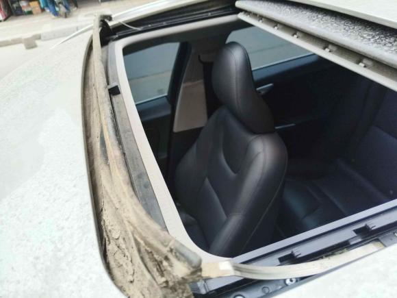 [西安·浙A] 二手沃尔沃沃尔沃V602015款 T5 智逸版