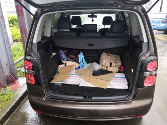 [上海·沪B] 二手大众途安2013款 1.4T DSG舒适版5座