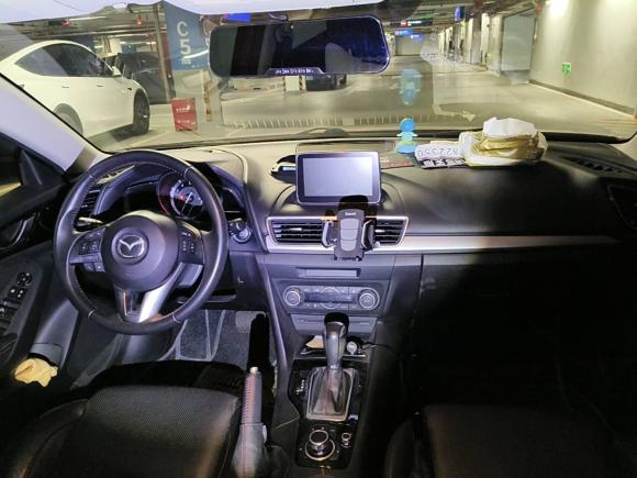 [上海·闽J] 二手马自达马自达3 昂克赛拉2014款 两厢 2.0L 自动旗舰型