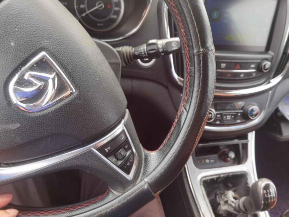 [杭州·浙A] 二手宝骏宝骏5602016款 1.5T 手动豪华型