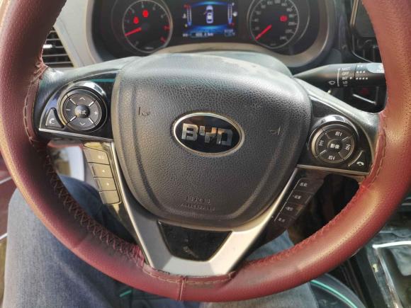 [义乌·浙G] 二手比亚迪速锐2016款 1.5L 手动精英型