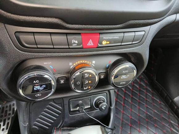 [上海·苏J] 二手Jeep自由侠2016款 1.4T 自动劲能版+