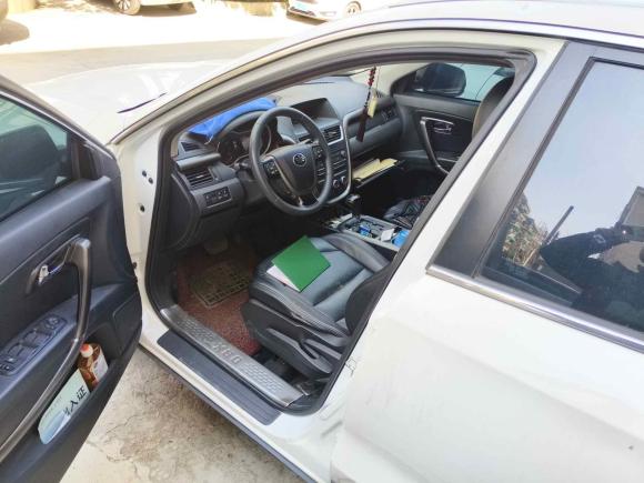 [杭州·浙A] 二手奔腾奔腾X802017款 2.0L 自动技术型