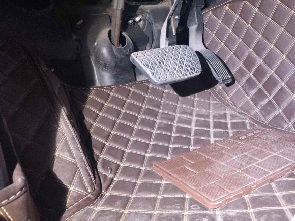 [西安·陕A] 二手奔腾奔腾X802015款 2.0L 自动舒适周年纪念型