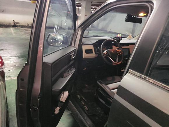 [苏州·苏U] 二手五菱汽车五菱宏光PLUS2019款 1.5T 手动豪华型 7座