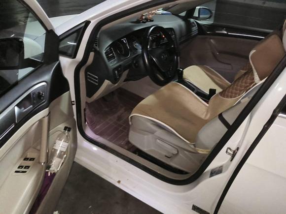 [济南·鲁A] 二手大众高尔夫2015款 1.6L 自动舒适型