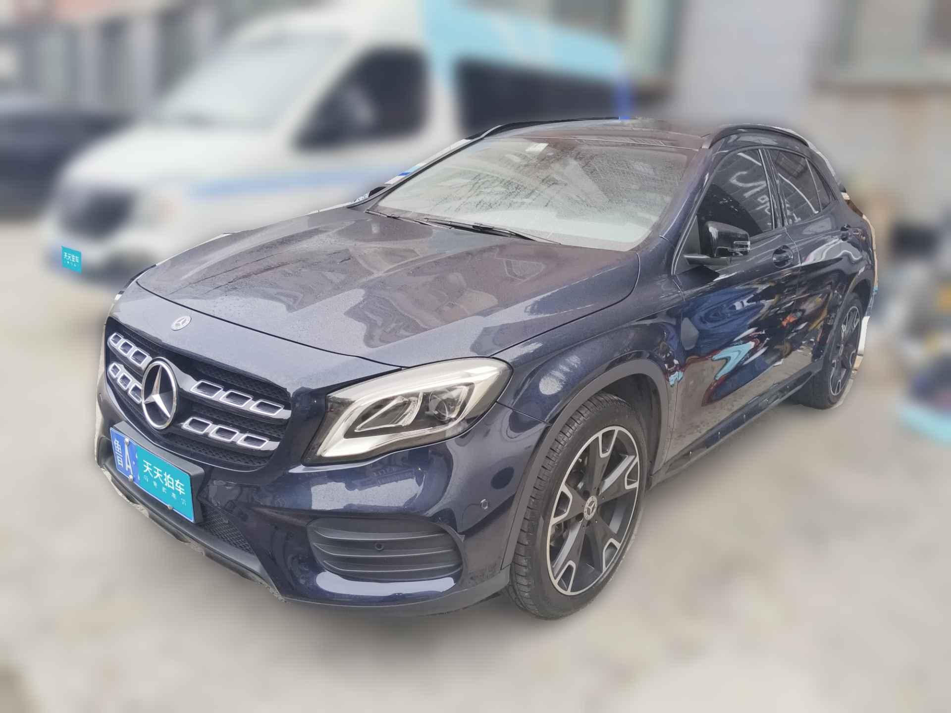 [济南·鲁A] 奔驰奔驰GLA2018款 GLA 220 4MATIC 运动型
