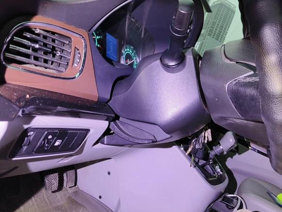 [深圳·粤B] 二手江汽集团瑞风M52017款 2.0T 汽油手动商务版