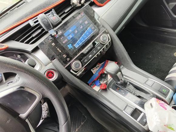 [温州·浙C] 二手本田思域2016款 220TURBO CVT豪华版