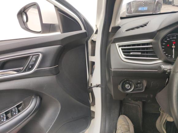 [青岛·鲁B] 二手荣威荣威Ei52018款 互联网豪华版