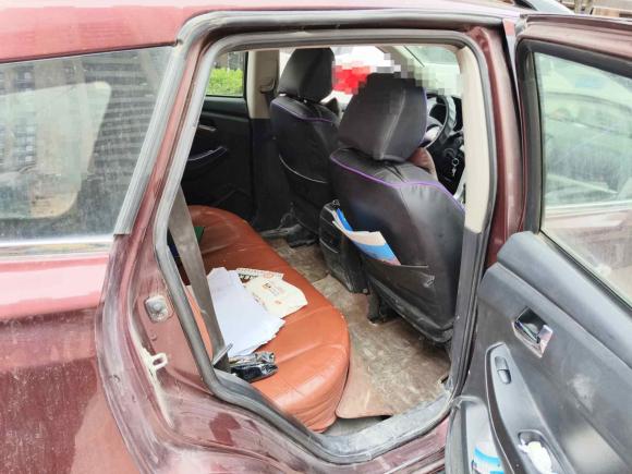 [济南·鲁A] 二手启辰启辰T702015款 2.0L CVT睿行版