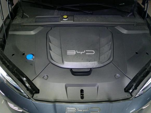 [深圳·粤B] 二手比亚迪海豹2022款 550km 标准续航后驱版精英型