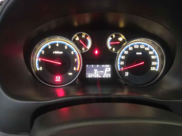 [上海·沪B] 二手铃木天语 SX42016款 1.6L 自动经典版