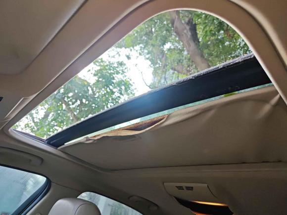 [广州·粤A] 二手宝马宝马3系2010款 320i时尚型