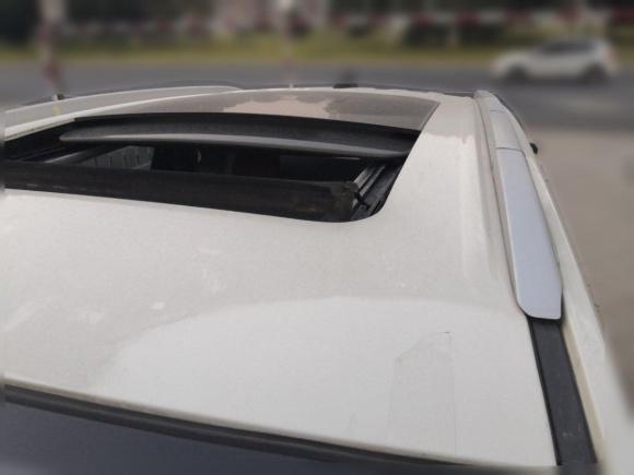 [无锡·苏E] 二手北汽威旺北汽威旺S502016款 1.5T CVT欢动尊贵型