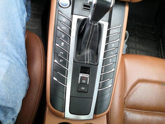 [嘉兴·豫N] 二手众泰众泰SR92017款 2.0T 自动极致之光版