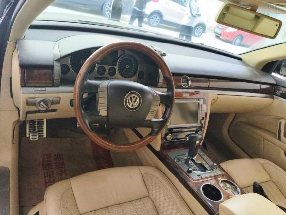 [成都·川A] 二手大众辉腾2011款 3.6L V6 5座加长舒适版