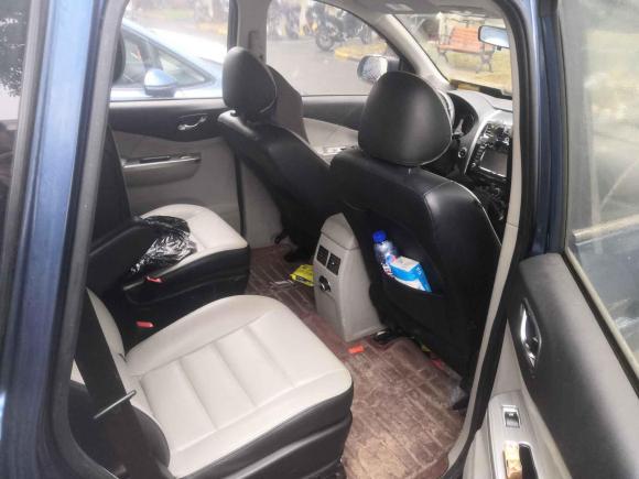 [上海·冀D] 二手东风风行风行S5002016款 1.6L 手动尊享型