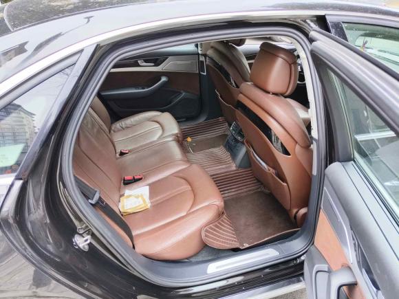 [成都·川A] 二手奥迪奥迪A82012款 A8L 45 TFSI quattro舒适型