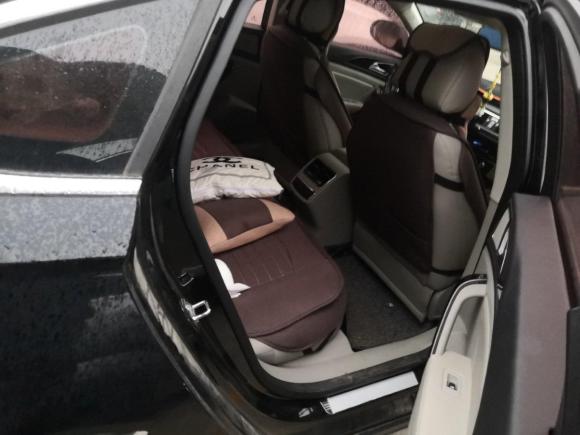 [苏州·苏E] 二手众泰众泰Z7002016款 1.8T DCT典雅型