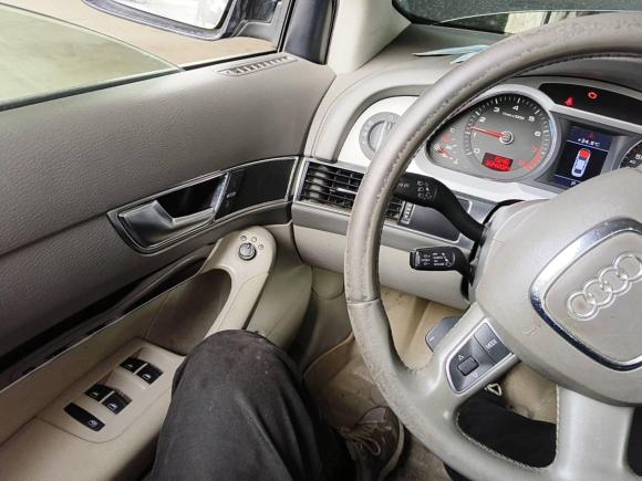 [杭州·浙A] 二手奥迪奥迪A6L2010款 2.0 TFSI 自动标准型