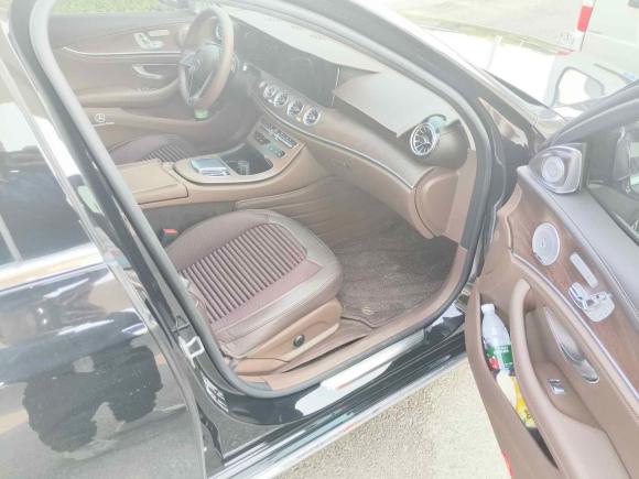 [青岛·鲁U] 二手奔驰奔驰E级2023款 改款 E 300 L 尊贵型