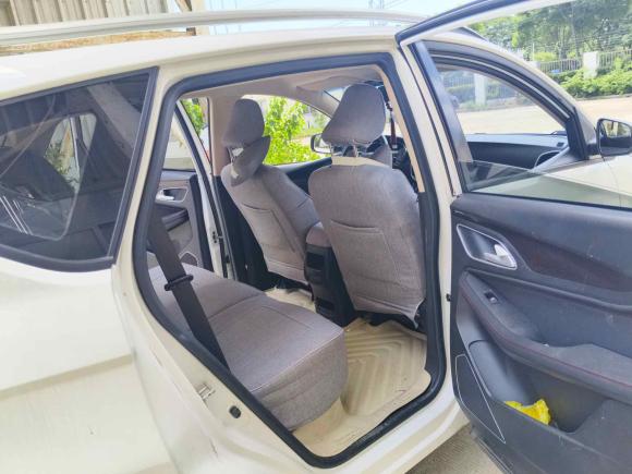 [上海·鲁Q] 二手宝骏宝骏5602016款 1.8L 手动超值型