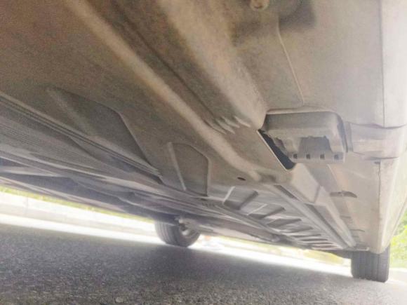 [南京·苏A] 二手奔驰奔驰C级2017款 改款 C 200 L 运动版