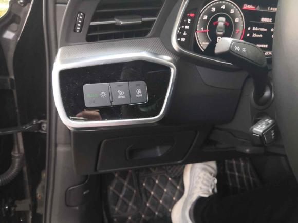 [无锡·苏B] 二手奥迪奥迪A6L2022款 40 TFSI 豪华动感型