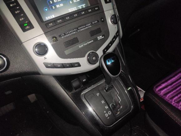 [上海·粤B] 二手比亚迪比亚迪S62014款 2.4L 自动尊贵型 5座