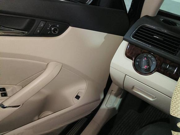 [上海·沪A] 二手大众帕萨特2013款 1.8TSI DSG御尊版