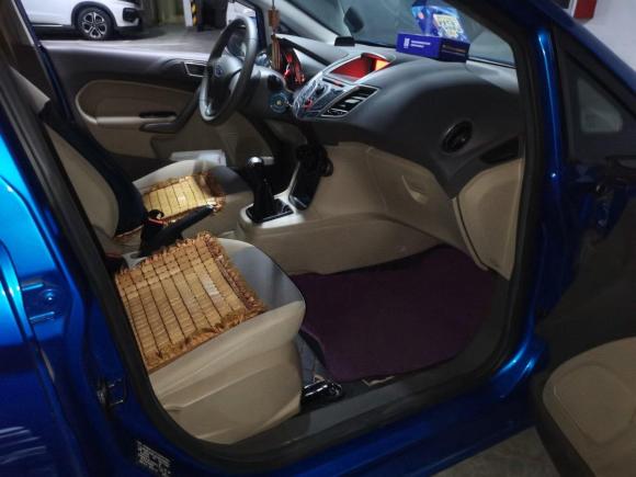 [深圳·粤B] 二手福特嘉年华2013款 两厢 1.5L 手动时尚型