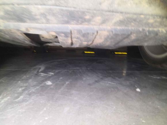 [成都·川A] 二手陆风陆风X72015款 2.0T 全景尊贵版