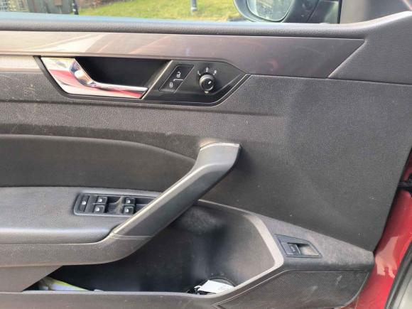 [上海·沪D] 二手大众帕萨特2017款 330TSI DSG尊荣版