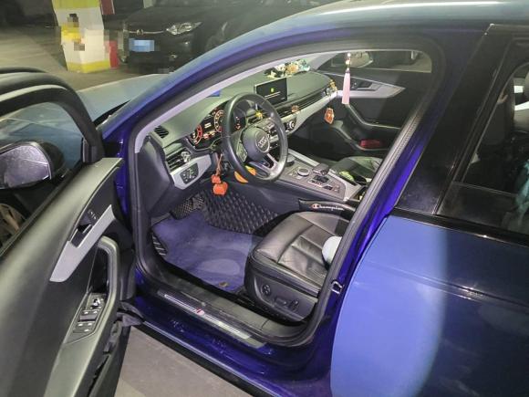 [上海·沪E] 二手奥迪奥迪A4L2018款 30周年年型 40 TFSI 时尚型