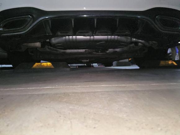 [上海·沪C] 二手奔驰奔驰A级2019款 改款 A 180 L 运动轿车