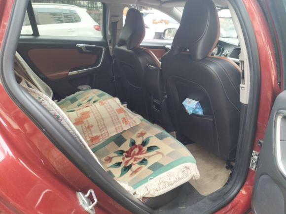 [青岛·鲁B] 二手沃尔沃沃尔沃V602014款 T5 智雅版