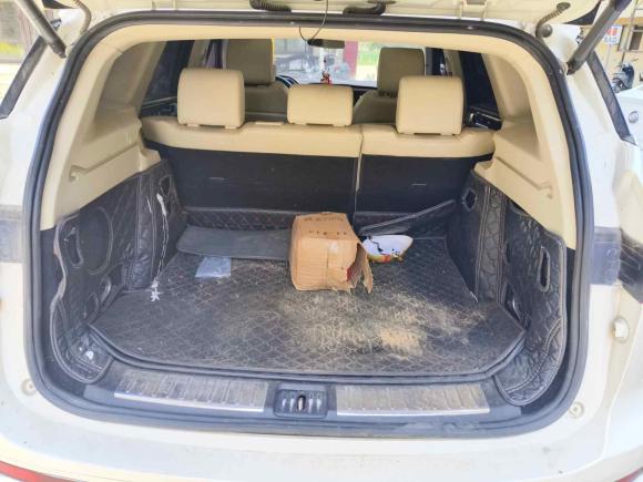 [济南·鲁A] 二手众泰众泰T7002017款 1.8T 双离合尊享型