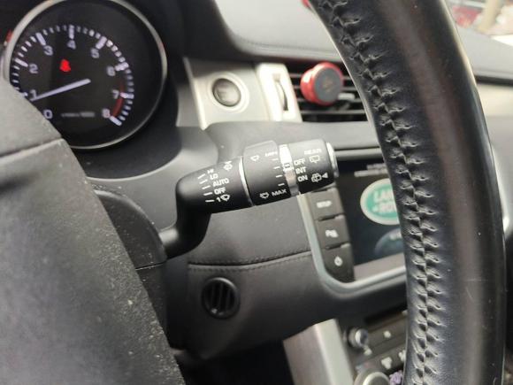 [深圳·粤B] 二手路虎揽胜极光2015款 2.0T 五门智耀版