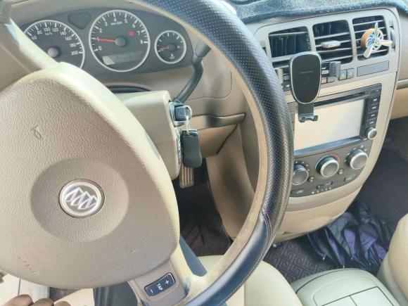 [南昌·赣A] 二手别克别克GL82011款 2.4L CT舒适版