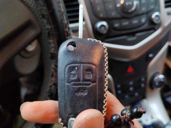 [上海·苏H] 二手雪佛兰科鲁兹2015款 1.5L 经典 SL MT