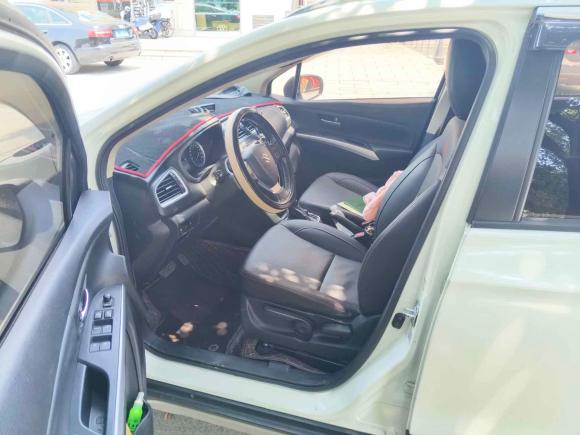 [佛山·粤Y] 二手铃木锋驭2015款 1.6L CVT两驱精英型