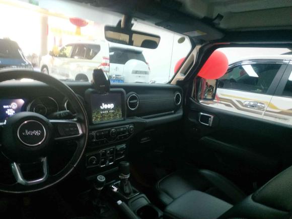 [贵阳·贵A] 二手Jeep角斗士2022款 3.6L 先行版