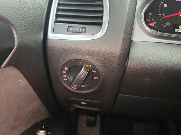 [深圳·鄂F] 二手奥迪奥迪Q72012款 3.0 TFSI 技术型(200kW)