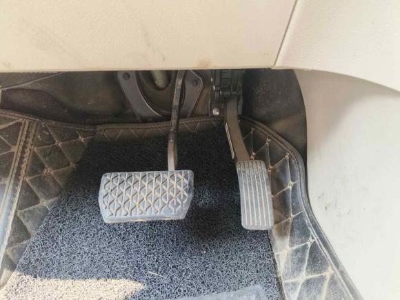 [宁波·浙B] 二手上汽大通MAXUS大通G102014款 2.0T 自动精英版