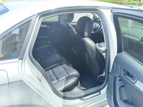 [成都·川A] 二手奥迪奥迪A4L2015款 45 TFSI quattro个性运动型