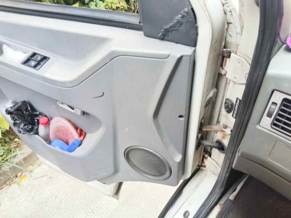 [杭州·浙A] 二手依维柯依维柯得意2014款 2.5T-A35 NJ6484ACM47Z4